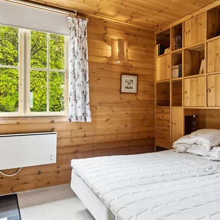 Antonina - 10m From The Sea By Interhome *